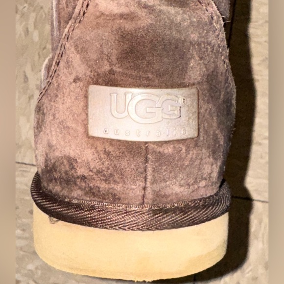 UGG Cargo Ill 5132 Boots in Walnut Brown Suede w/ Cream Shearling Lining size 7 - Picture 12 of 16